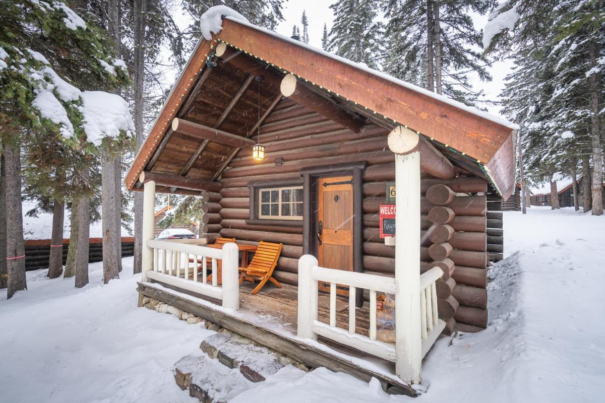 Storm Mountain Lodge & Cabins Castle Junction Extérieur photo