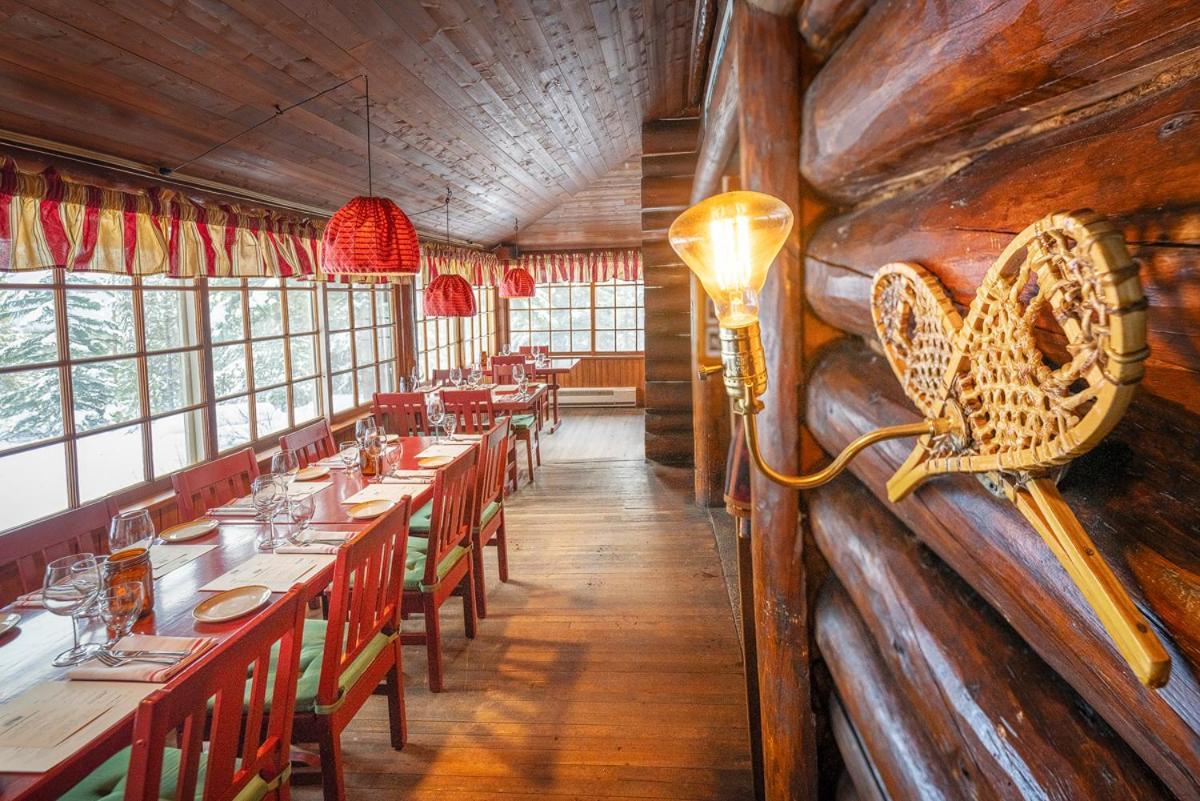 Storm Mountain Lodge & Cabins Castle Junction Extérieur photo