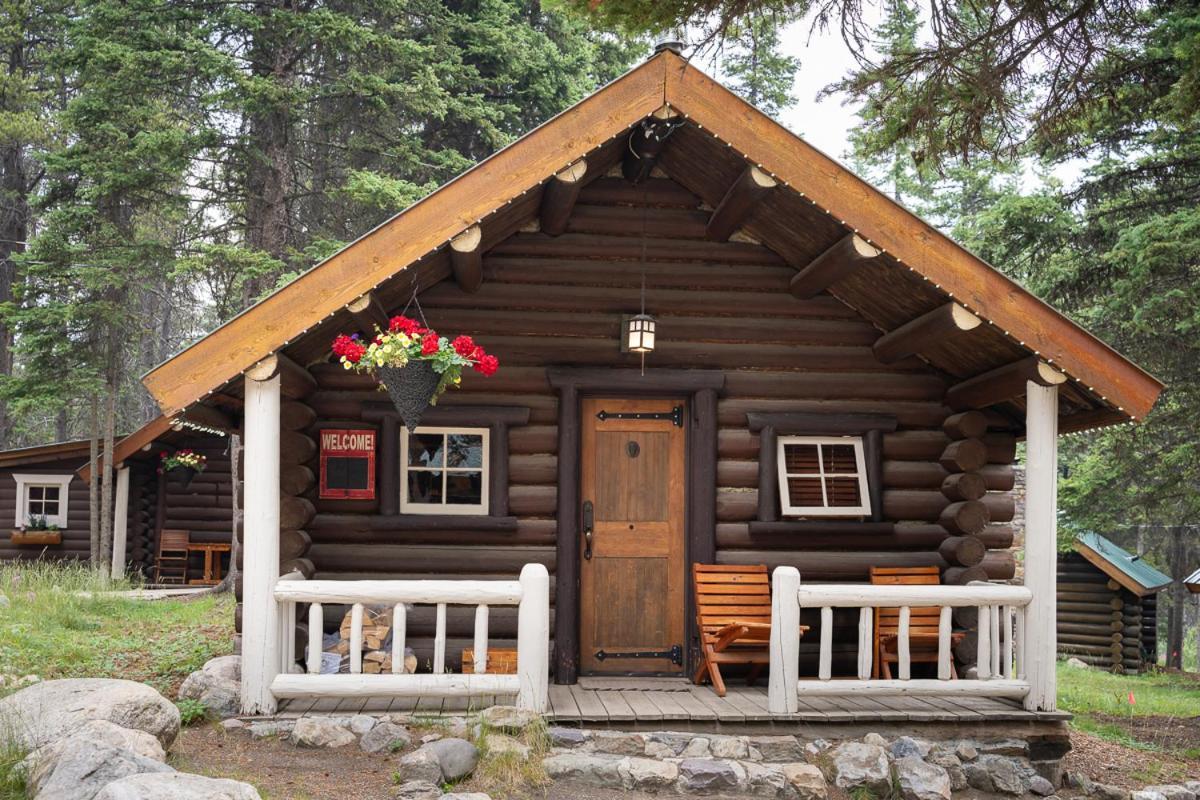 Storm Mountain Lodge & Cabins Castle Junction Extérieur photo