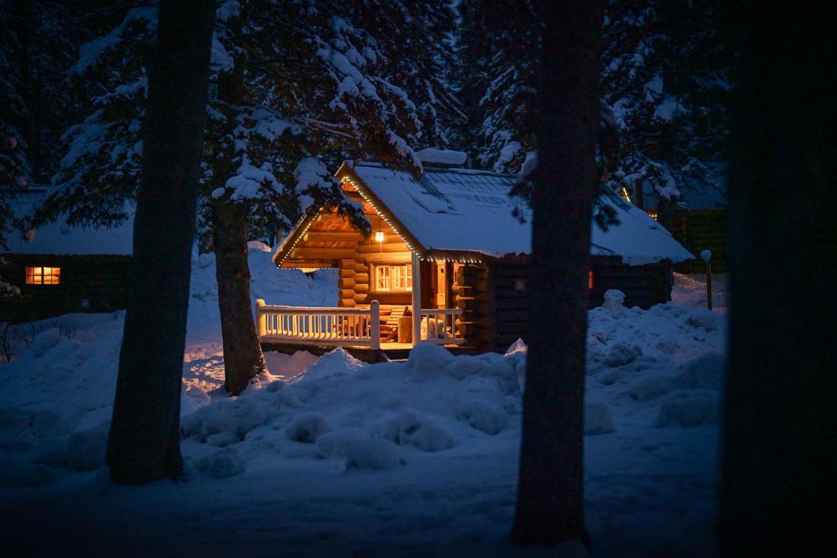 Storm Mountain Lodge & Cabins Castle Junction Extérieur photo