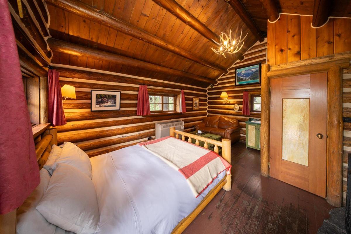 Storm Mountain Lodge & Cabins Castle Junction Extérieur photo